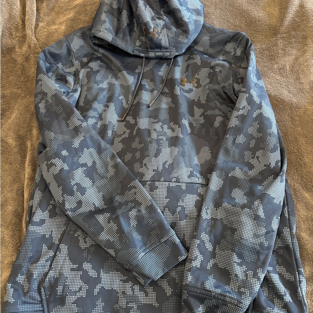 Under Armour Men’s hoodie